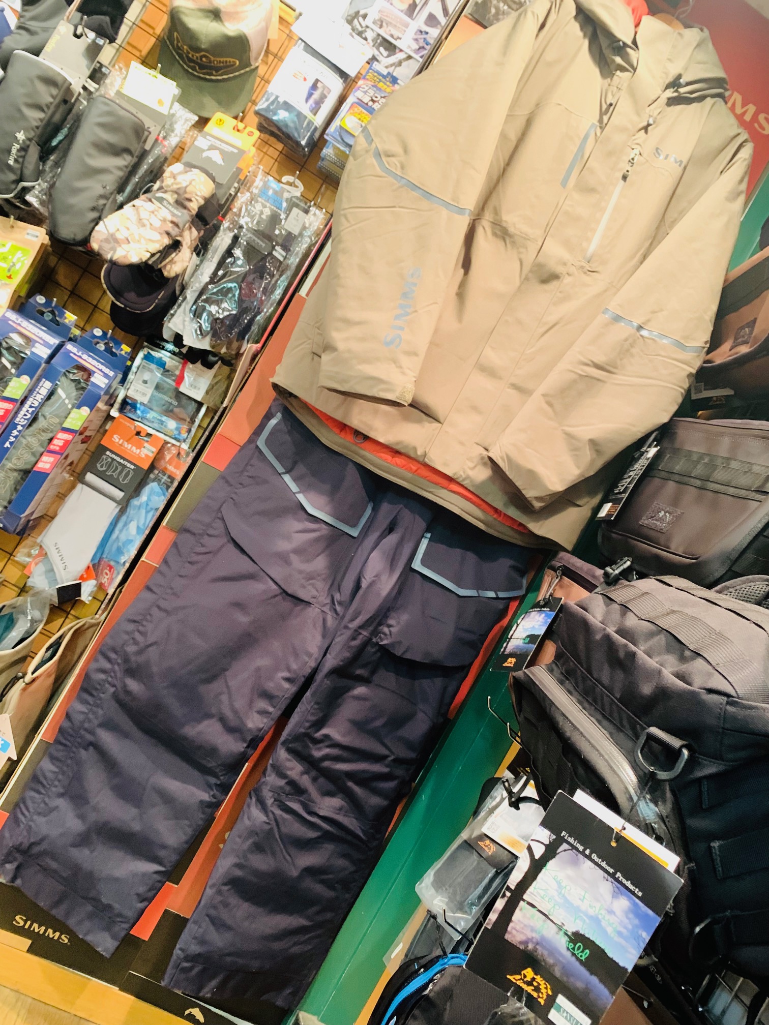 SIMMSの防寒♪ SIMMS WORM SYSTEM 「CHALLENGER INSULATED SIMMSの防寒♪ SIMMS WORM SYSTEM 「CHALLENGER INSULATED